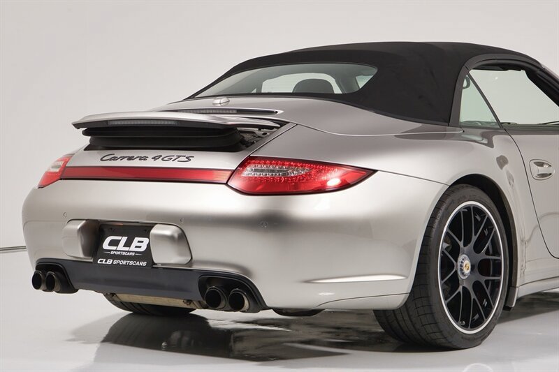 Used 2012 Porsche 911 Carrera 4 GTS AWD/4WD image 38