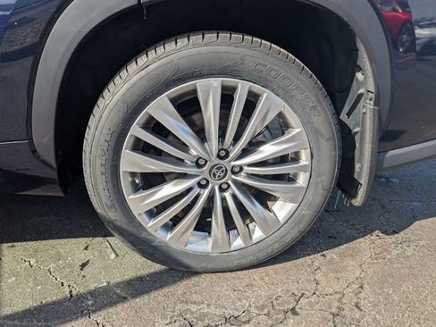 Used 2022 Toyota Highlander Platinum image 24