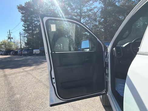 New 2026 RAM 2500 Tradesman AWD/4WD image 17