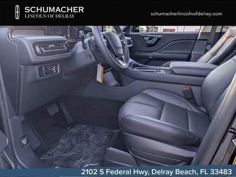 New 2026 Lincoln Aviator 2WD w/ Jet Appearance Package image 12