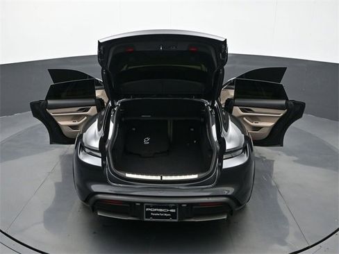 Used 2023 Porsche Taycan 4S image 29