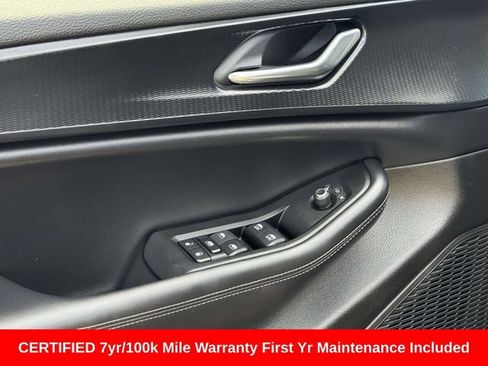 Certified 2025 Jeep Grand Cherokee Altitude AWD/4WD image 24