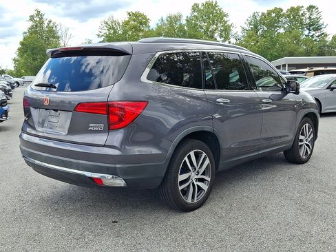 Used 2017 Honda Pilot Touring image 6