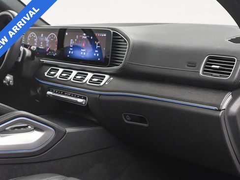 Used 2024 Mercedes-Benz GLS 450 4MATIC image 21