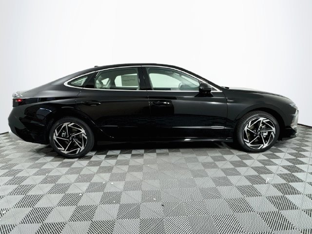 New 2026 Hyundai Sonata SEL FWD image 9