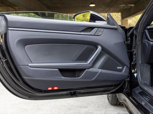 Certified 2022 Porsche 911 50th Anniversary Edition image 23