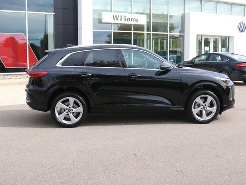 New 2025 Audi Q5 Premium Plus image 2