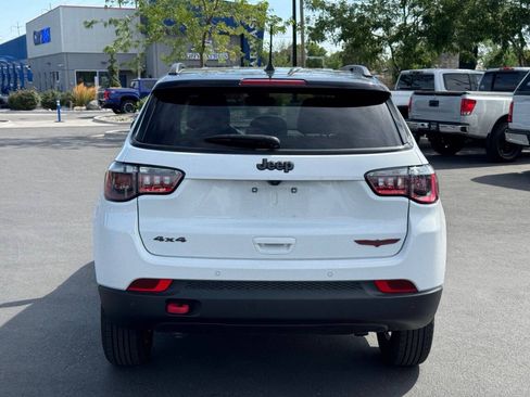 Used 2024 Jeep Compass Trailhawk w/ Trailhawk Convenience Group AWD/4WD image 6