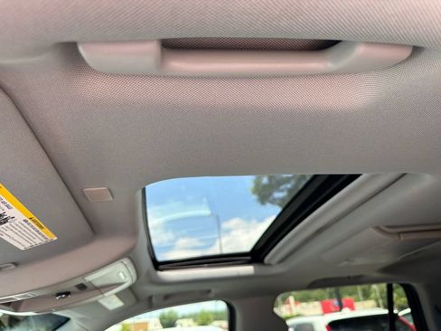 Used 2017 Chevrolet Tahoe Premier RWD image 12