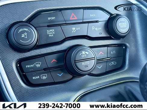 Used 2015 Dodge Challenger R/T Scat Pack w/ Leather Interior Group image 29