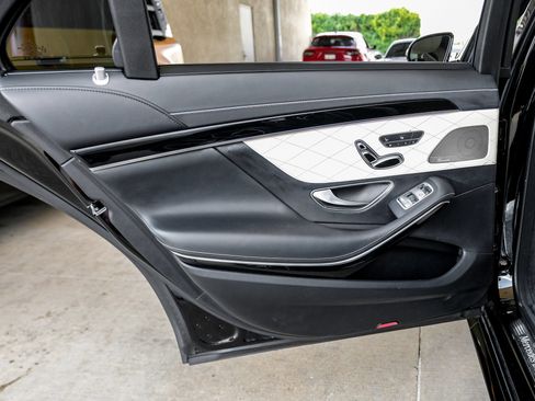 Used 2018 Mercedes-Benz S 560 Sedan image 45