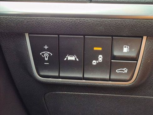 Used 2018 Kia Stinger GT2 AWD/4WD image 14
