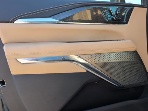 New 2025 Cadillac Escalade IQ Sport 2 w/ LPO, ONYX Package image 12