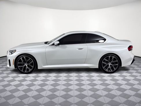 Used 2024 BMW 230i Coupe w/ Convenience Package RWD image 2