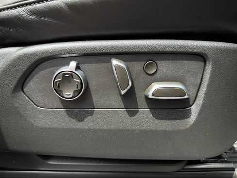 Used 2024 Cadillac Escalade Sport Platinum w/ LPO, Floor Liner Package AWD/4WD image 33