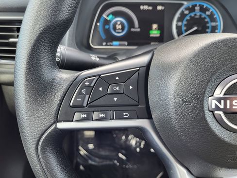 Used 2024 Nissan Leaf S FWD image 17