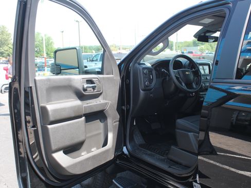 New 2026 Chevrolet Silverado 2500 Custom w/ Z71 Off-Road Package AWD/4WD image 8