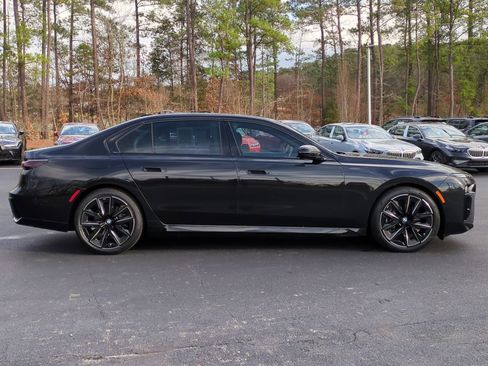 Certified 2023 BMW 740i w/ Parking Assistance Package image 10