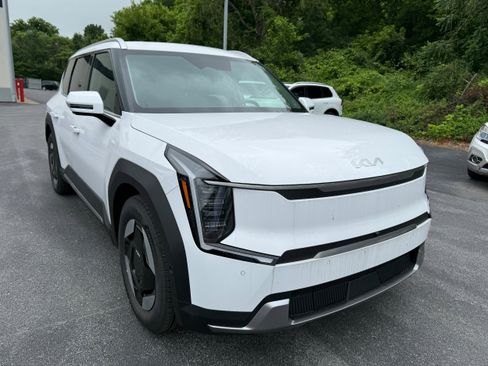 New 2026 Kia EV9 Wind image 3