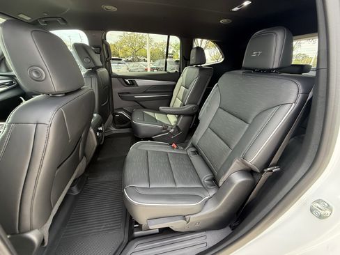 New 2026 Buick Enclave Sport Touring w/ Power Package AWD/4WD image 17