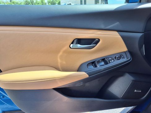 Used 2024 Nissan Sentra SV w/ SV Premium Package FWD image 18