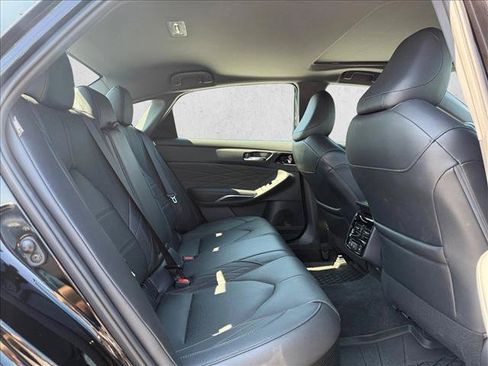 Used 2022 Toyota Avalon Limited w/ Advanced Safety Package FWD image 21