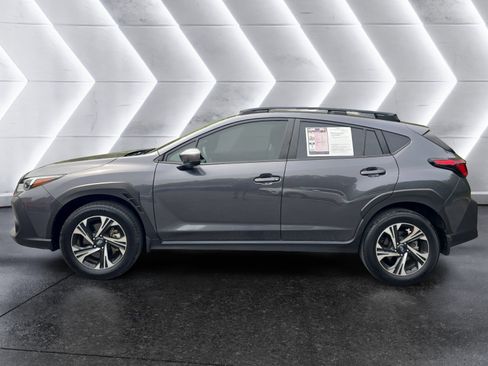 Used 2024 Subaru Crosstrek 2.0i Premium AWD/4WD image 2