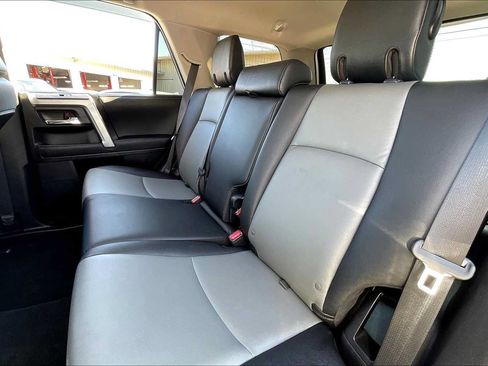 Used 2020 Toyota 4Runner SR5 Premium RWD image 19