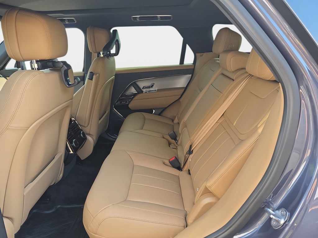 New 2026 Land Rover Range Rover Sport SE AWD/4WD image 11