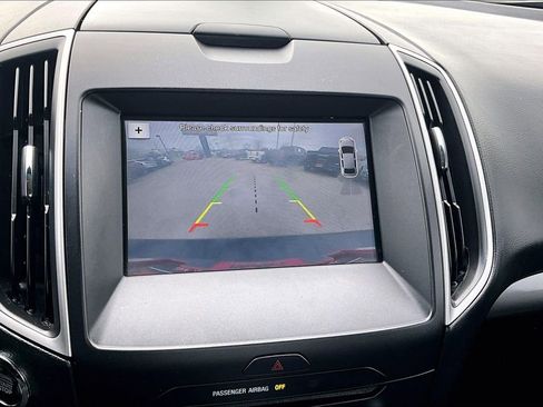 Used 2018 Ford Edge SEL w/ Equipment Group 201A image 21