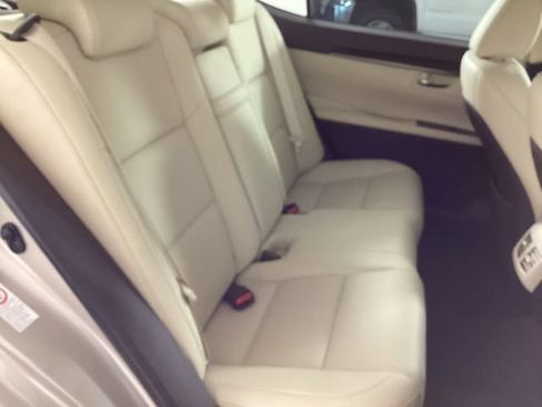 Used 2016 Lexus ES 350 w/ Premium Package w/Wood Trim FWD image 20