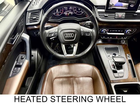 Used 2019 Audi Q5 2.0T Premium Plus w/ Premium Plus Package AWD/4WD image 2