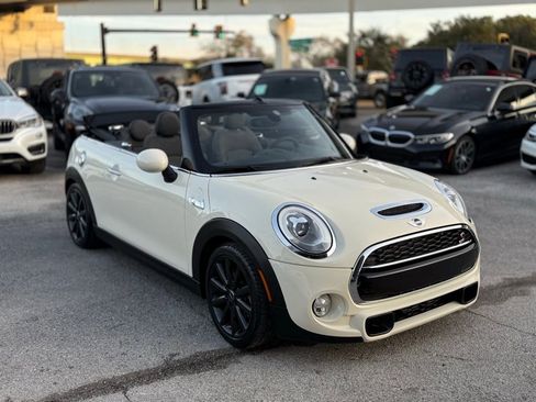 Used 2016 MINI Cooper S image 9