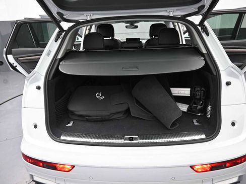 Used 2021 Audi Q5 e Premium Plus image 13