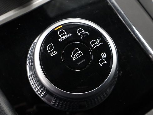 Used 2023 Mitsubishi Outlander ES image 33