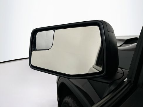 Used 2024 GMC Sierra 1500 Elevation image 16