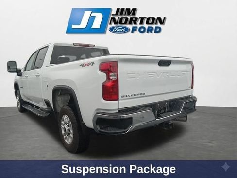 Used 2025 Chevrolet Silverado 2500 LT w/ Convenience Package AWD/4WD image 7