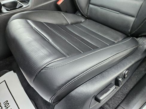 Used 2025 Honda CR-V EX-L image 8