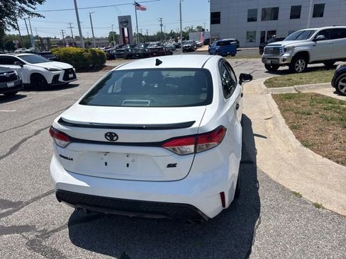 Used 2022 Toyota Corolla SE FWD image 8