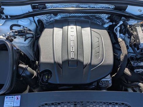 Used 2021 Porsche Macan image 24