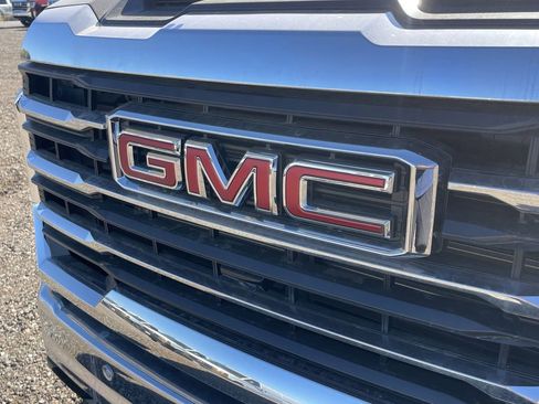 New 2025 GMC Sierra 2500 SLT w/ SLT Premium Package AWD/4WD image 29