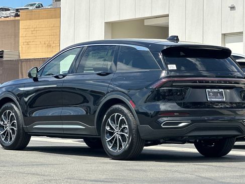 New 2026 Lincoln Nautilus Premier w/ Equipment Group 102A AWD/4WD image 5