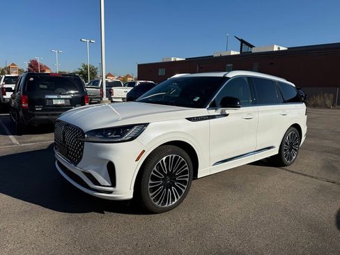 New 2025 Lincoln Aviator Black Label image 1