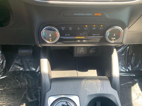 Used 2025 Ford Escape ST-Line AWD/4WD image 27