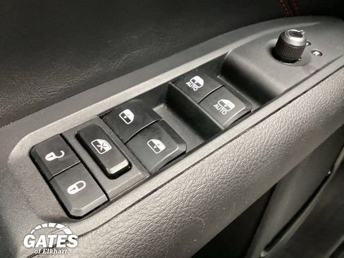 Used 2024 Jeep Compass Trailhawk AWD/4WD image 18