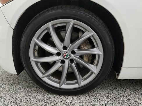 Used 2017 Alfa Romeo Giulia Ti w/ TI Leather Package AWD/4WD image 36