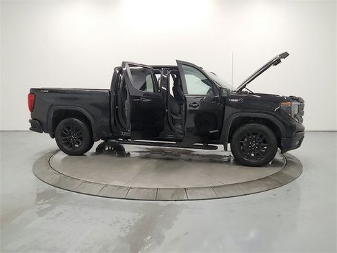 Used 2024 GMC Sierra 1500 Elevation image 16