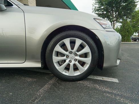 Used 2016 Lexus GS 200t w/ Premium Package RWD image 10