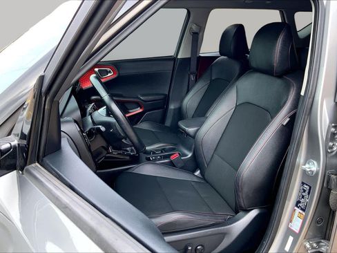 Used 2024 Kia Soul GT-Line w/ Option Group 020 FWD image 8