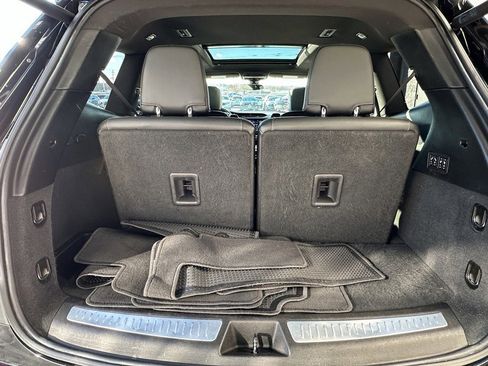 Certified 2023 Cadillac XT6 Premium Luxury image 4